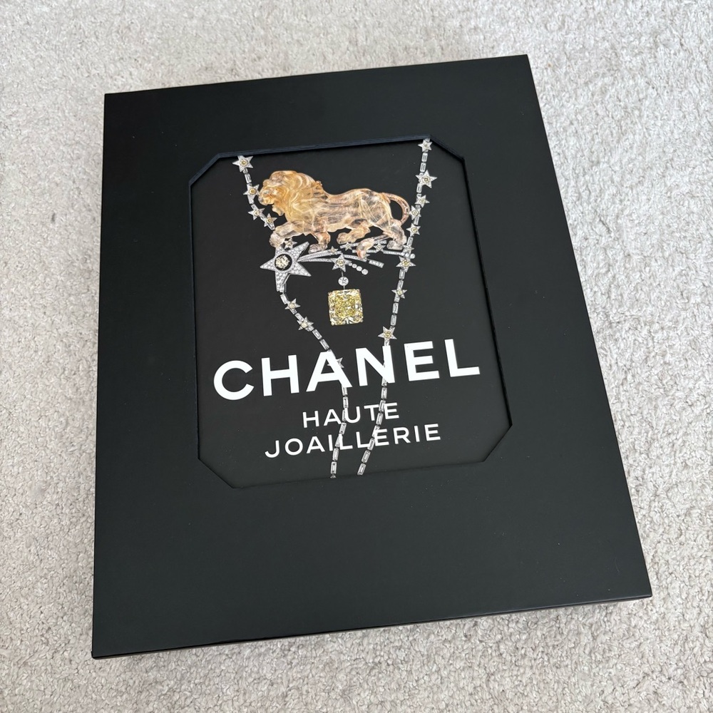 CHANEL Haute Joaillerie Coffee table book